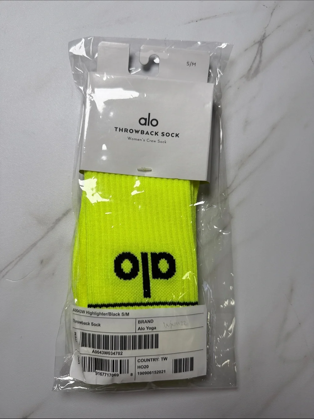 ALO Yoga Women’s Throwback Sock Highlighter Black S/M 5-7.5 NWT